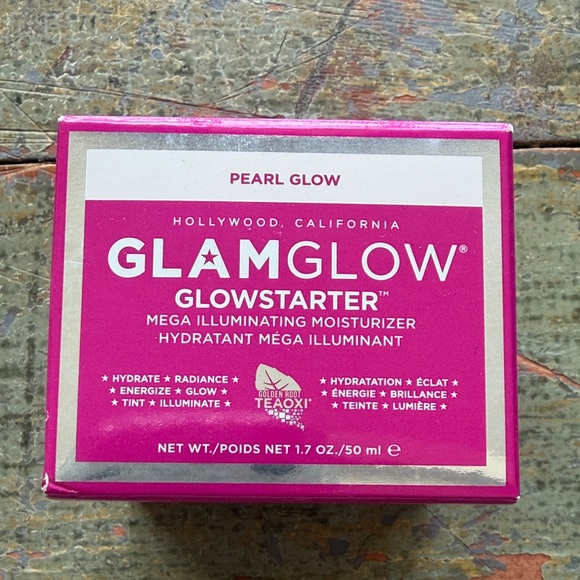 GLAMGLOW Other - GLAMGLOW Glowstarter Mega Illuminating Moisturizer - Pearl Glow Pink